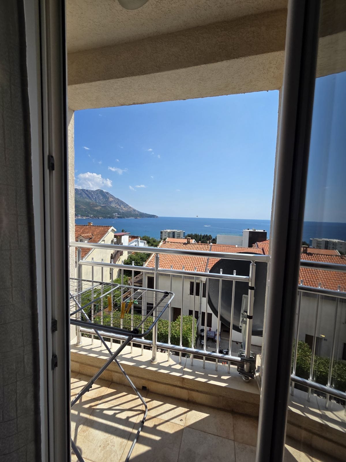 Studio apartment with sea view, Budva, Becici